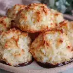 crispy coconut macaroons - featured image