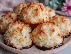 crispy coconut macaroons - featured image